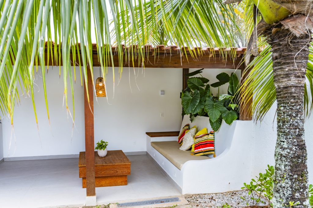 Outside lounge