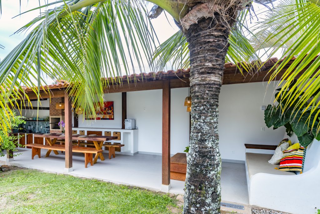 Outside Dining and lounge